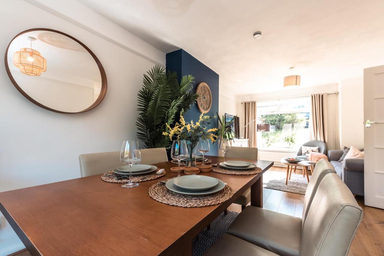 3 Bedrooms House Ideal For Long Stays! Southampton Bagian luar foto