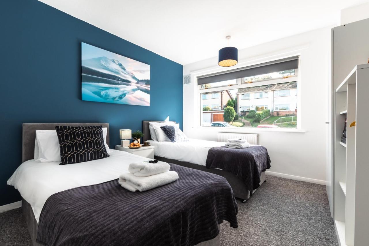 3 Bedrooms House Ideal For Long Stays! Southampton Bagian luar foto