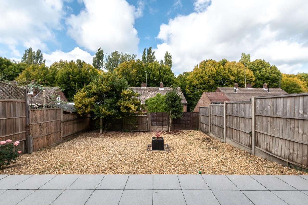 3 Bedrooms House Ideal For Long Stays! Southampton Bagian luar foto