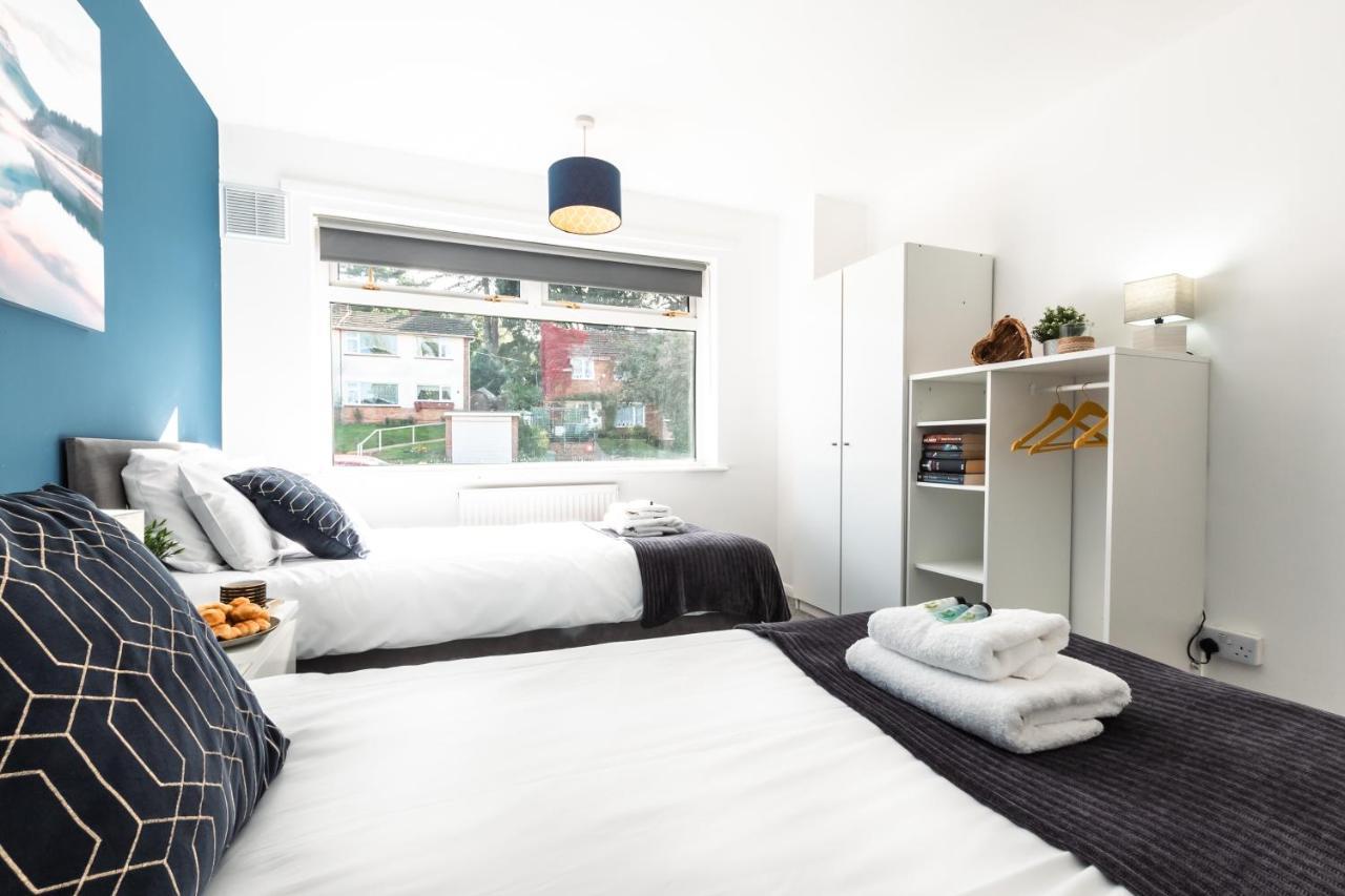 3 Bedrooms House Ideal For Long Stays! Southampton Bagian luar foto